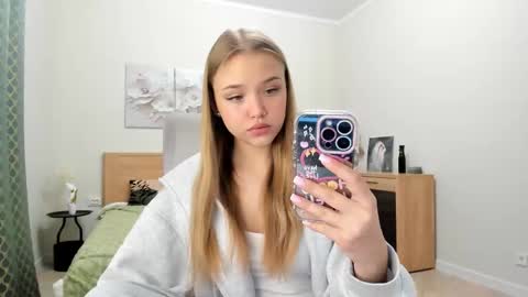 Mona online show from 01/06/26, 02:59