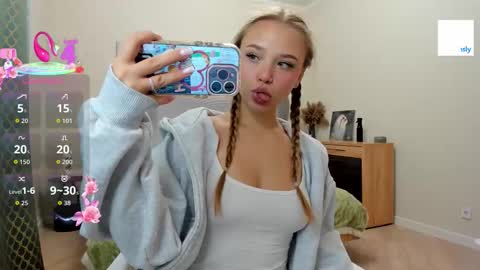 Mona online show from 02/09/26, 01:31