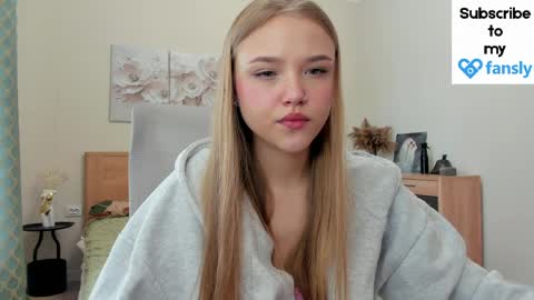 Mona online show from 04/07/26, 01:28