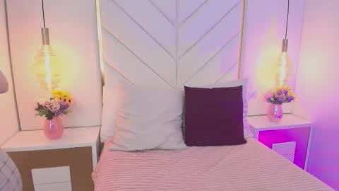 Luna online show from 09/17/25, 12:40