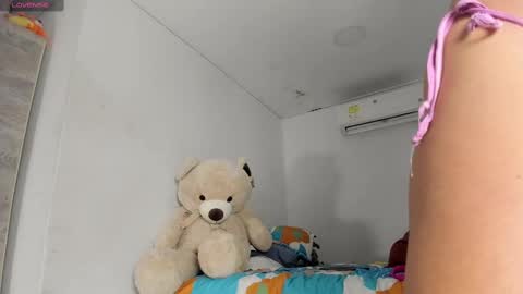    online show from 11/22/25, 04:33