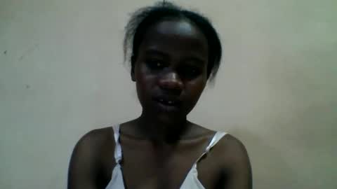 flora48230522373 online show from 04/18/26, 10:52