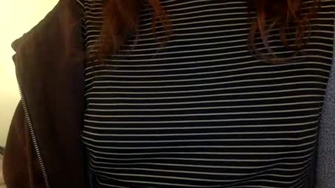 Snapshot of floraexploration chatting on 12/02/24, 06:21 floraexploration online show from 12/02/24, 06:21