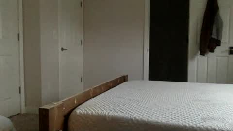 Snapshot of floraexploration chatting on 02/22/25, 01:00 floraexploration online show from 02/22/25, 01:00