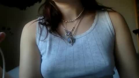 Snapshot of floraexploration chatting on 11/18/25, 03:05 floraexploration online show from 11/18/25, 03:05