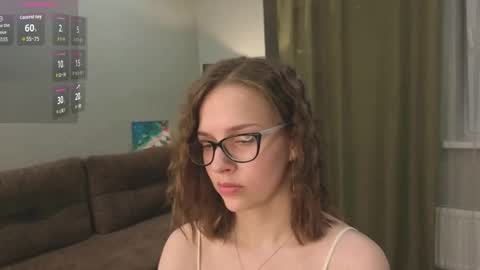 Snapshot of florafitch chatting on 10/09/25, 02:15 Anna online show from 10/09/25, 02:15