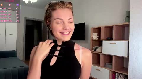 Snapshot of florenceheatly chatting on 07/17/26, 10:00 Flora online show from 07/17/26, 10:00