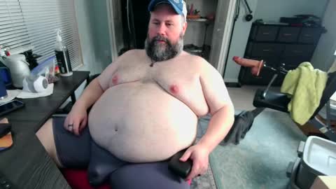 Snapshot of floridabearlive chatting on 09/19/25, 11:49 FloridaBearLive online show from 09/19/25, 11:49