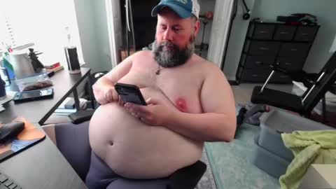 Snapshot of floridabearlive chatting on 09/20/25, 04:52 FloridaBearLive online show from 09/20/25, 04:52