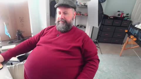 Snapshot of floridabearlive chatting on 11/08/25, 06:18 FloridaBearLive online show from 11/08/25, 06:18