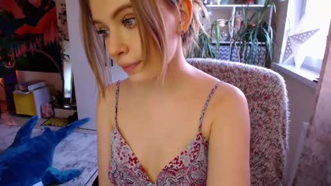 flower_elf online show from 03/07/25, 02:45