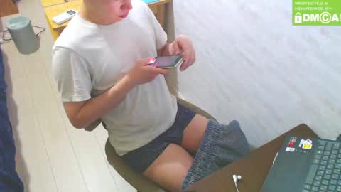 flowerbox online show from 02/24/25, 11:32