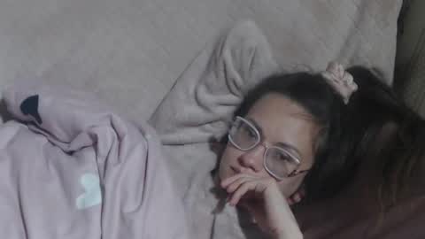 say meow and send tip  online show from 04/18/26, 05:17