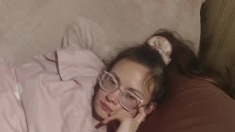 say meow and send tip  online show from 04/16/26, 11:29