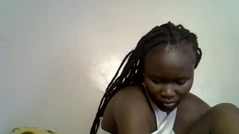 flowerdiva002 online show from 12/22/25, 01:41