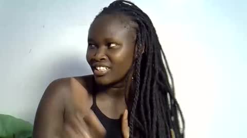 flowerdiva002 online show from 01/14/26, 04:34