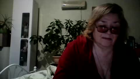 Snapshot of flowerlover8 chatting on 02/27/25, 03:36 Flowerlower online show from 02/27/25, 03:36