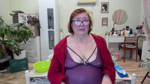 Flowerlower online show from 12/17/25, 07:31