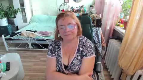 Flowerlower online show from 06/18/26, 04:55