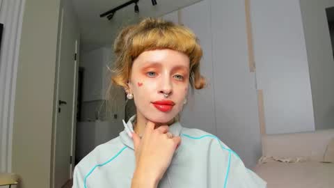 Flower online show from 03/13/26, 04:35