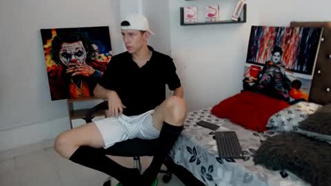 flowers109 online show from 01/31/25, 09:26