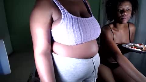 Snapshot of flowersaltry chatting on 04/09/26, 01:05 flowersaltry online show from 04/09/26, 01:05