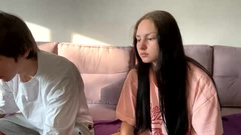 Snapshot of flowerscouple chatting on 09/09/25, 02:11 flowerscouple online show from 09/09/25, 02:11