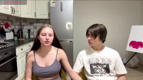 flowerscouple online show from 03/18/26, 10:13