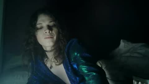 Snapshot of flowpinou chatting on 12/04/25, 07:11 Emmy online show from 12/04/25, 07:11