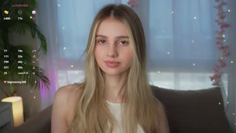 Adeline online show from 12/09/24, 08:44