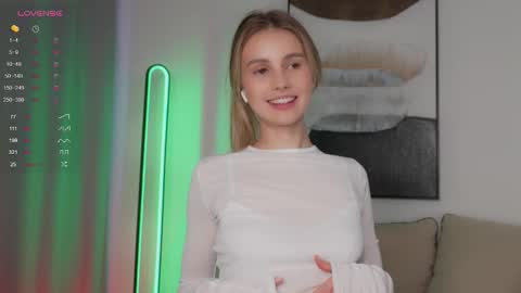 Adeline online show from 09/30/25, 03:55