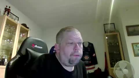 fluffy_espen online show from 03/16/26, 05:13