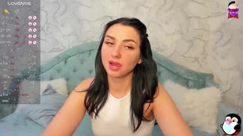 Lina online show from 10/16/25, 11:50