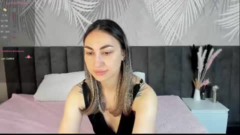 fly_ari online show from 06/12/26, 01:59