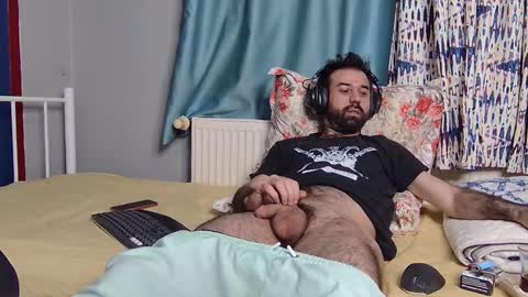Fly online show from 12/15/25, 08:35