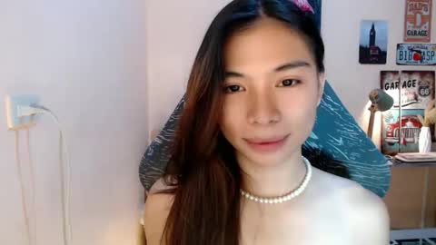 Snapshot of foeheart chatting on 11/07/25, 06:30 Foe online show from 11/07/25, 06:30