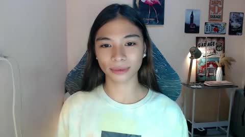 Snapshot of foeheart chatting on 11/16/25, 01:22 Foe online show from 11/16/25, 01:22