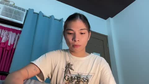 Snapshot of foeheart chatting on 06/25/26, 04:33 Foe online show from 06/25/26, 04:33