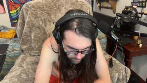 Snapshot of folkemord69 chatting on 01/19/25, 10:39 Chris online show from 01/19/25, 10:39