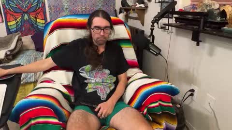 Snapshot of folkemord69 chatting on 10/11/25, 11:42 Chris online show from 10/11/25, 11:42