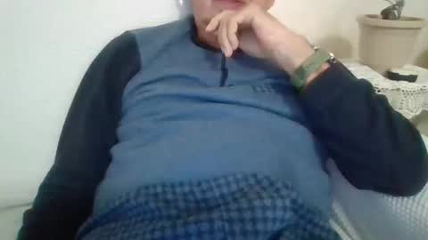 folletto1 online show from 12/16/25, 08:14