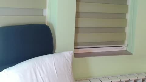 independent model online show from 12/04/24, 03:43