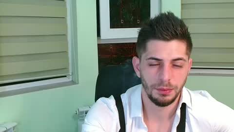 independent model online show from 01/11/25, 10:07