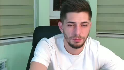 independent model online show from 01/13/25, 08:37