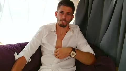 independent model online show from 09/11/25, 10:26