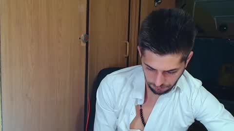 independent model online show from 09/21/25, 05:58