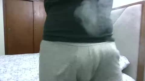 fonzi_flores online show from 02/10/26, 07:45