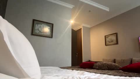 Snapshot of forbiddennvelvet chatting on 10/03/25, 09:17 forbiddennvelvet online show from 10/03/25, 09:17