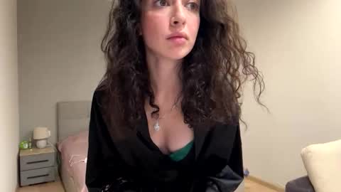 Snapshot of forbiddennvelvet chatting on 10/16/25, 07:26 forbiddennvelvet online show from 10/16/25, 07:26