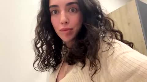 Snapshot of forbiddennvelvet chatting on 10/18/25, 07:25 forbiddennvelvet online show from 10/18/25, 07:25